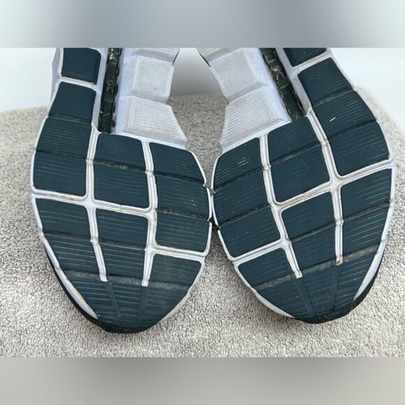 On Clouds Women's Cloudstratus Running Shoes Black/Lilac, Size 8.5 - Picture 7 of 10